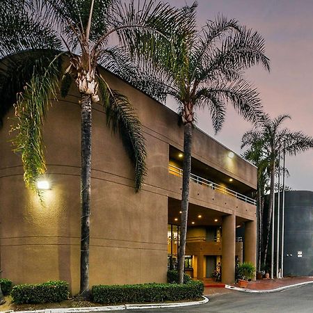 Travelodge By Wyndham Commerce Los Angeles Area Екстериор снимка